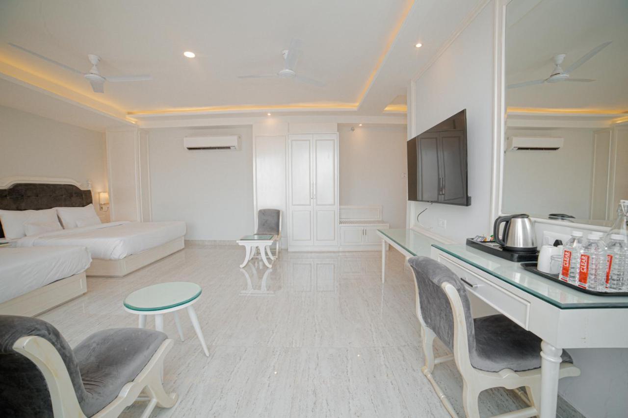 Отель Pearl Courtyard Варанаси Экстерьер фото