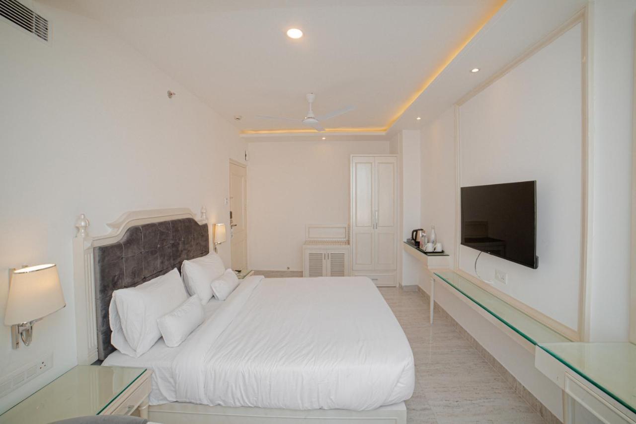 Отель Pearl Courtyard Варанаси Экстерьер фото